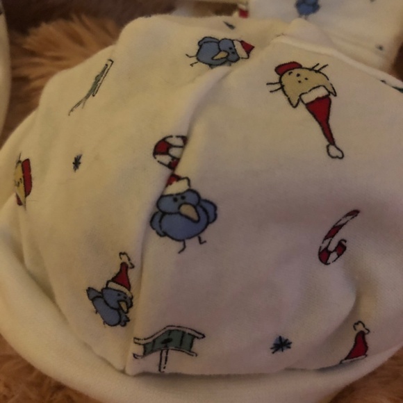 NEW with tags Matching Christmas baby pajama set with matching cap for head - Picture 3 of 6